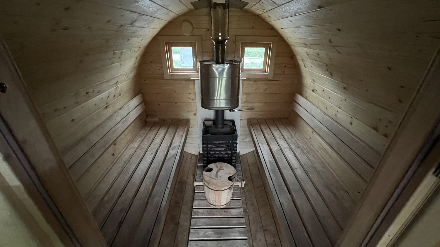 Аренда передвижной бани-бочки с доставкой